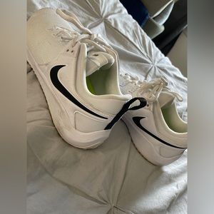 Nike volleyball court shoes